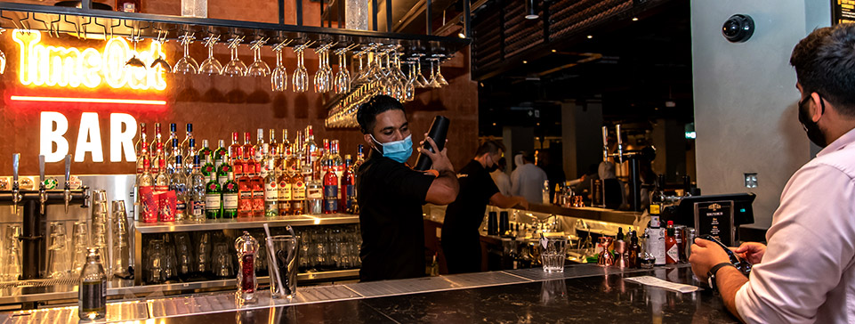 TOM DUBAI fountain bar