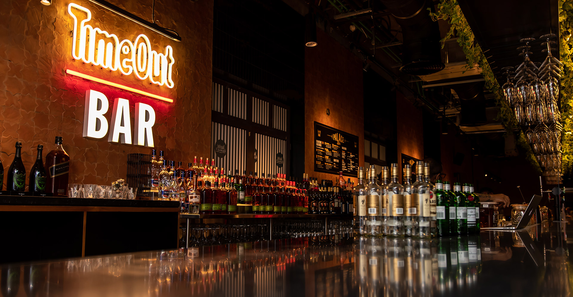 TOM DUBAI Palace Bar