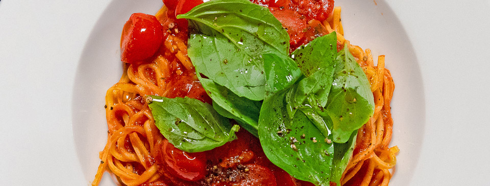 Pasta pomodoro with tomatoes and basil by Felice Pasta Bar